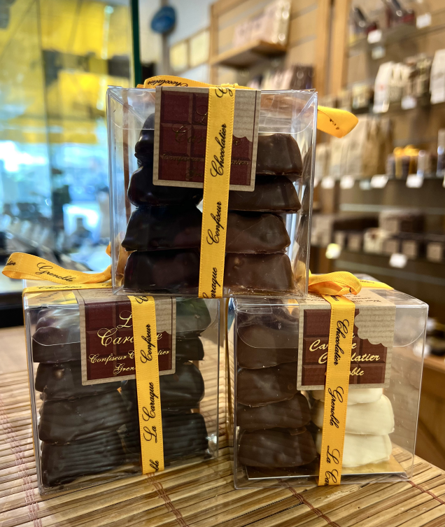 Nounours enrobés de chocolat noir, lait, blanc et blond par 8